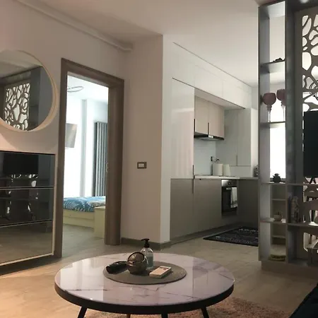 Apartament Max Cu Vedere La Mare In Alezzi Beach *