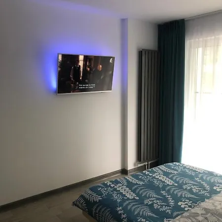 Apartament Max Cu Vedere La Mare In Alezzi Beach דירה
